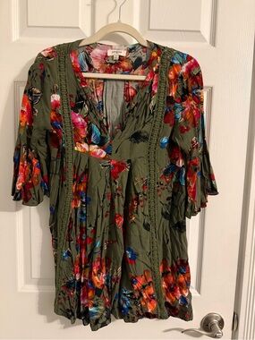 Umgee Olive Floral Split V-Neck Tunic with Lace Trim